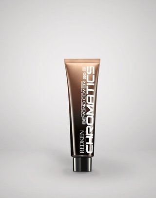 Chromatics™ Beyond Cover Age-Defying Permanent Color Redkeniltä